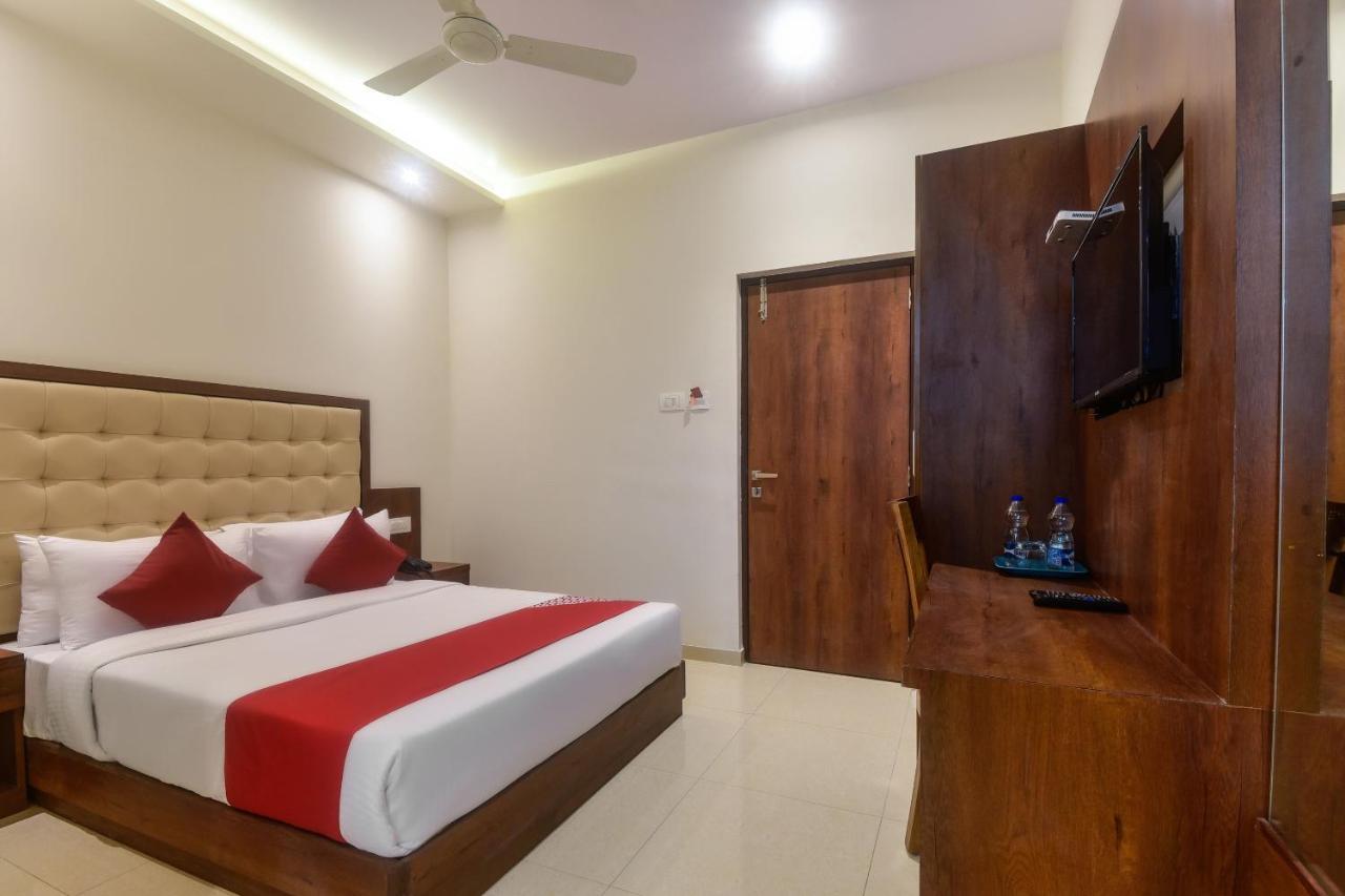 Отель Oyo Shubham Residency Bhiwandi Экстерьер фото