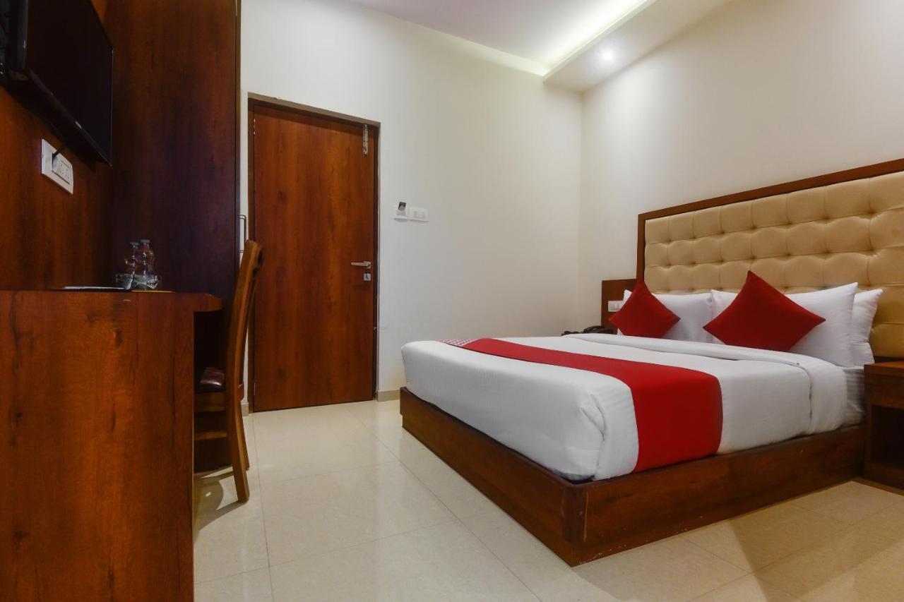 Отель Oyo Shubham Residency Bhiwandi Экстерьер фото